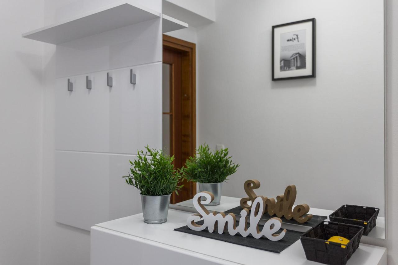 PUY Laveruda Apartment With Balcony And Free Parking מראה חיצוני תמונה